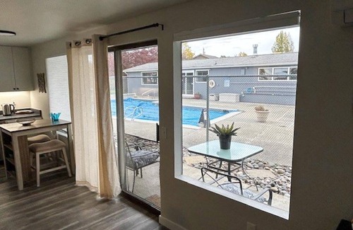 Birch Bay Condo | Hot Tub, Pool, WIFI, CC105