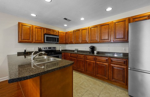 Gatlinburg - Pigeon Forge Cottage | Hot Tub, Swing, and Privacy! No steep mountain roads. Close to parkway