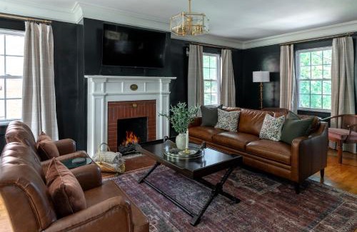 Frankfort House | Hot Tubpoker Roomespresso3 Mi To Buffalo Trace