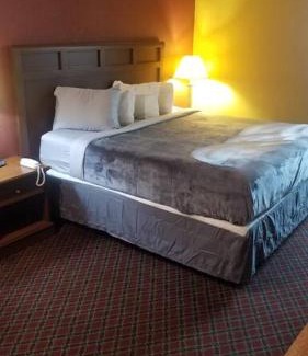 Stillwater Apartment | Hotel 2 Queen Beds Hotel Room 208 Wi-Fi Room Booking