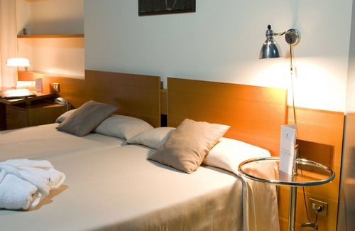 Torrejon El Rubio Hotel | Hotel 4* Parque de Monfragüe