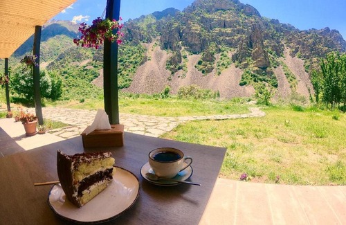 Yeghegis Hotel | Hotel Arevi Yeghegis