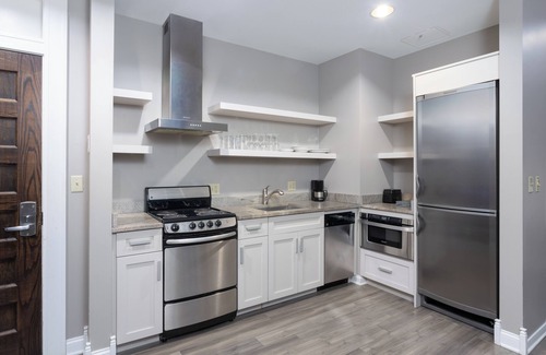 Downtown Buffalo Hotel | Hotel at the Lafayette Trademark Collection by Wyndham