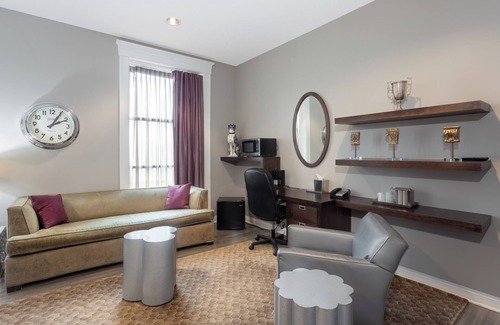 Downtown Buffalo Hotel | Hotel at the Lafayette Trademark Collection by Wyndham