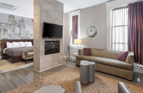 Downtown Buffalo Hotel | Hotel at the Lafayette Trademark Collection by Wyndham