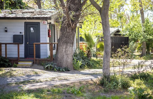Pudahuel Cabin | HOTEL ATAJO
