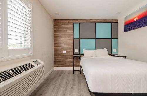 Victorville Hotel | Hotel Avenida Victorville I 15