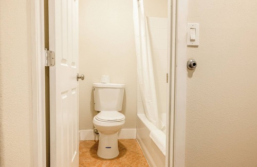 Victorville Hotel | Hotel Avenida Victorville I 15