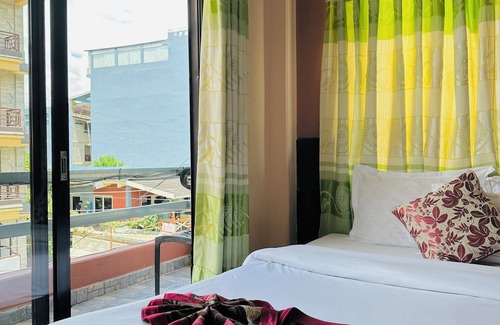 Pokhara Hotel | Hotel Bardan Pokhara