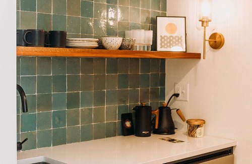 Biloxi Cabin | Hotel Beatnik