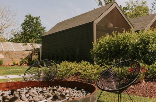 Biloxi Cabin | Hotel Beatnik