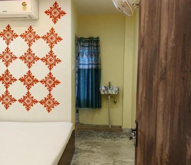 Chinar Park House | Hotel Blossom