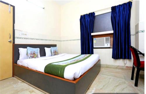 Bhubaneshwar Apartment | Hotel Blue Moon Near Railway Station With Comfortable Stay