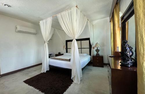 Coyuca de Benitez Hotel | Hotel Boutique Punta Jamaica