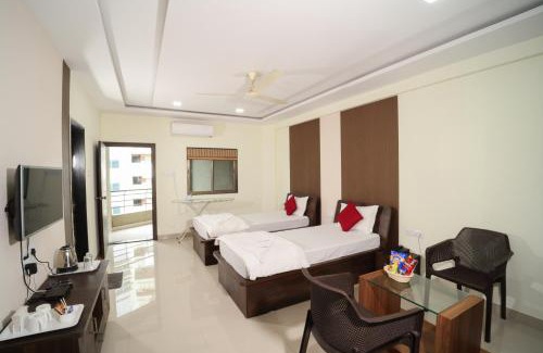 Aundh Hotel | Hotel Bramha Inn Aundh Wakad Rooms Restaurant Banquet
