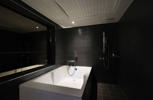 Tohwail-tong Hotel | Hotel Carlton Incheon Airport Juan