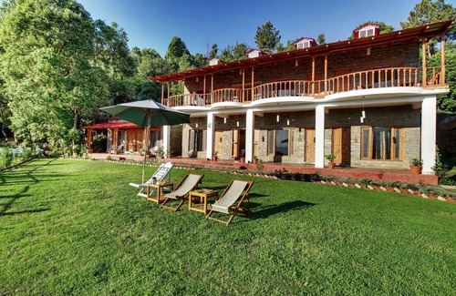 Kausani Hotel | Hotel Chevron Mountain Villa
