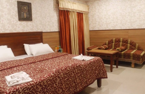 Tiruchendur Cabin | Hotel Chitra Park