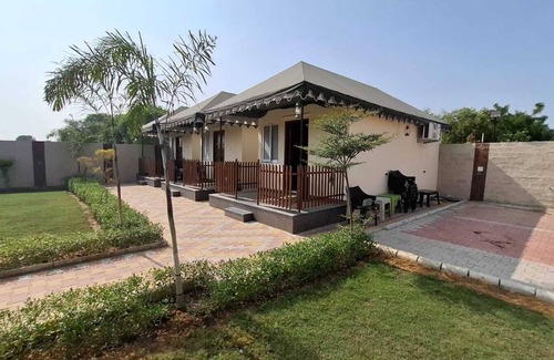 Jaipur District House | Hotel Cloud 9