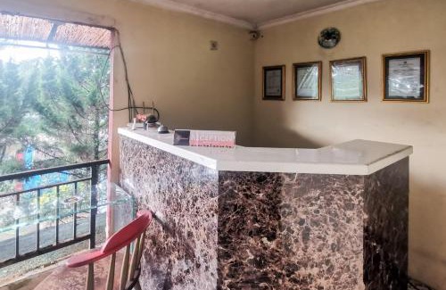 Megamendung Hotel | Hotel Container Inn Puncak Mitra RedDoorz