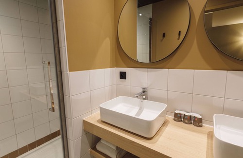 Voltaire - Saint Amour Hotel | Hotel de Noailles