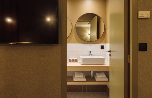 Voltaire - Saint Amour Hotel | Hotel de Noailles