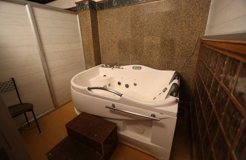 Katra Hotel | Hotel Devi Grand