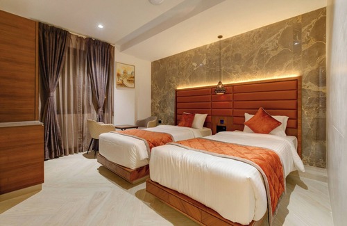 Surat Hotel | Hotel Diamond 26