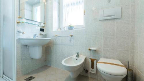 Comelico Superiore Hotel | HOTEL DOLOMITI di De Martin D Oscar