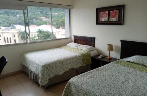 Santa Ana Hotel | Hotel Doral