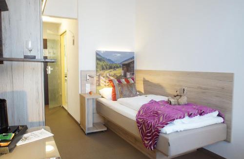 Bahnhofsvorstadt Hotel | Hotel Edel Weiss
