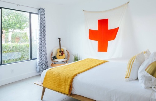 Warm Sands House | Hotel El Cid Room 1 by AvantStay | Chic Hotel Room in Palm Springs w/ Pool!