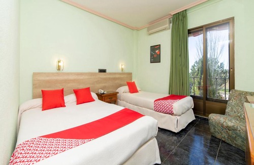 Carrascosa del Campo Hotel | Hotel El Prado by Vivere Stays