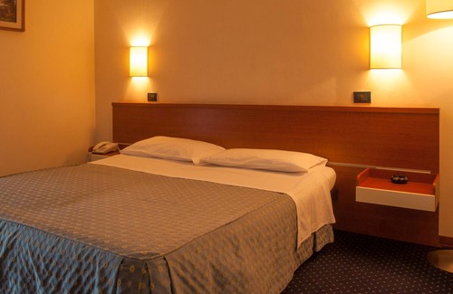 Crespellano Hotel | Hotel Elefante Bianco