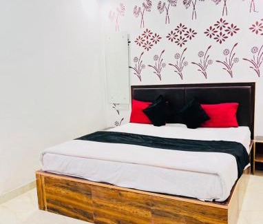 Mathura Hotel | Hotel Elite Club