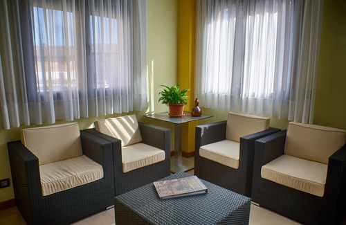 Boadilla del Camino Hotel | Hotel En El Camino