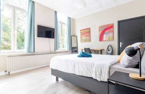 Historical Center Bruges Hotel | Hotel Entree Brugge - Charming hotel in picturesque Brugge with AC, WiFi
