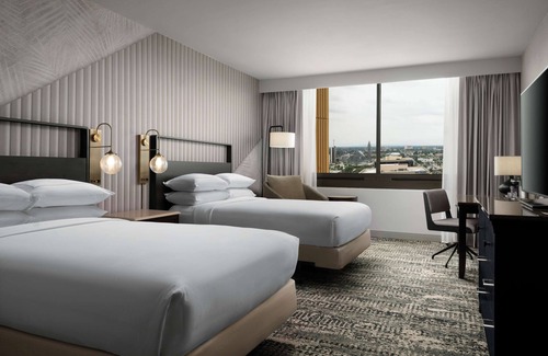 Anaheim Resort Hotel | Hotel Fera Anaheim, a DoubleTree by Hilton