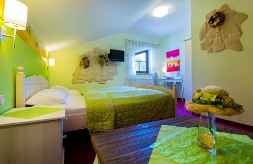 Saalfeld-Saale House | Hotel & Ferienwohnungen Bohlenblick
