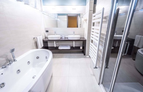 Carugate Hotel | hotel ferrari milano