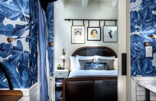 Downtown Los Angeles Hotel | Hotel Figueroa | 1 Queen Bed | Pet-friendly Hotel w/Outdoor Pool