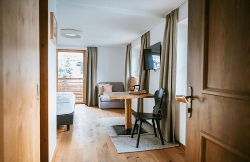 Stams Hotel | Hotel Gasthof Hirschentenne