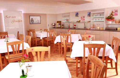 Roedelsee Hotel | Hotel & Gasthof zum Rödelseer Schwan