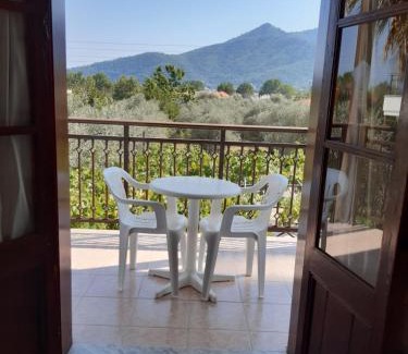 Golden Beach Hotel | Hotel George