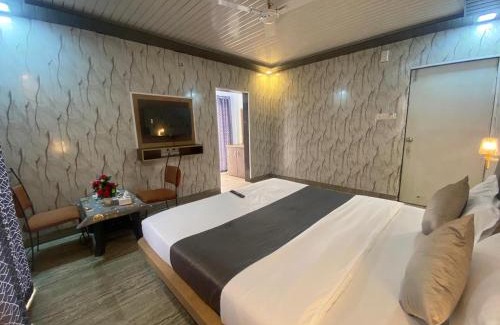 Mahabaleshwar Hotel | Hotel Golden Galaxy and Restaurant
