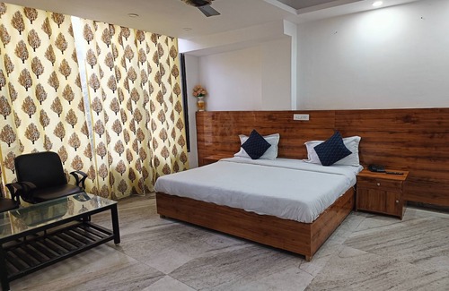 South West Hotel | Hotel Grand