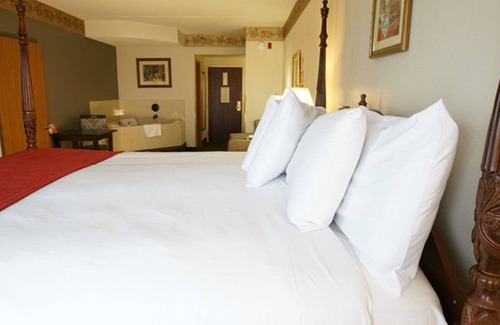 Branson Theater District Hotel | Hotel Grand Victorian