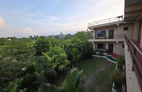 Sauraha Hotel | Hotel Happy Land