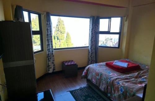 Darjeeling Hotel | Hotel Hill Grand Himalaya