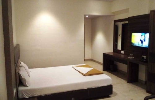 Nala Sopara Hotel | HOTEL HILL VIEW